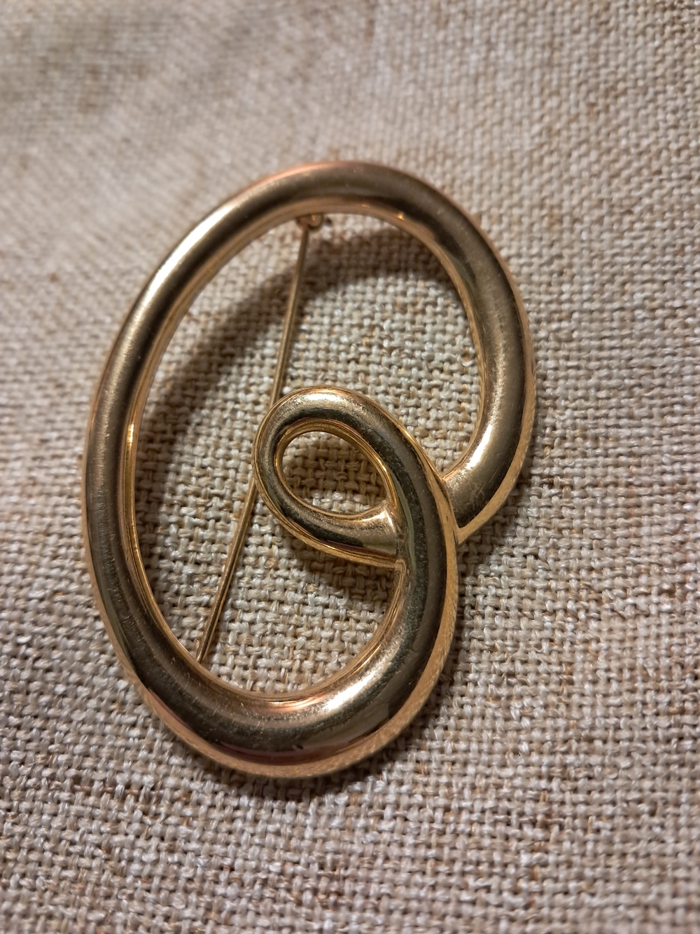 Classic Gold-Tone Swirl Brooch - Women Jewelry